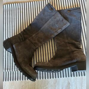 Vince Made in Italy suede leather grey calf height boots 7